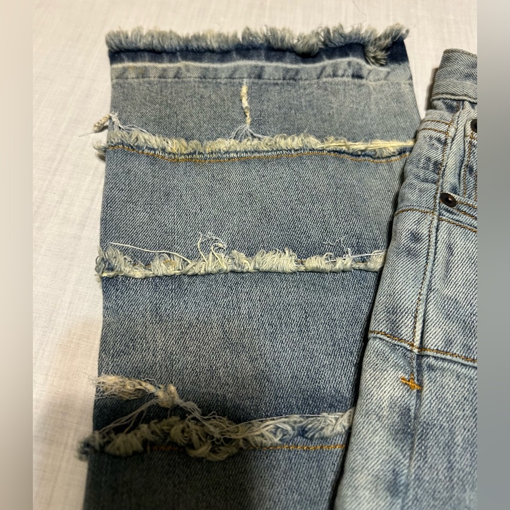 BLDG4 Fade Distressed Blue Jeans - Picture 6 of 14